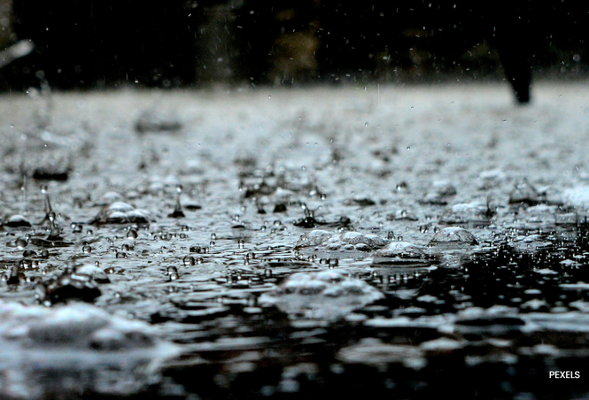 Warning sirens sound in Jalan Ipoh as storm hits KL, Selangor