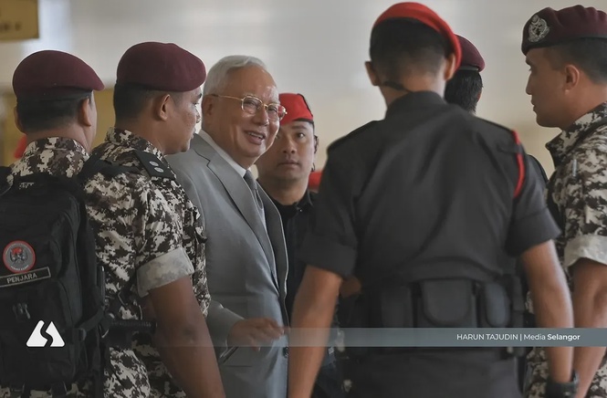 Najib and son win appeal to halt bankruptcy proceedings