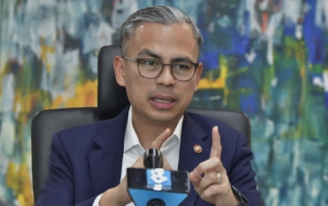 法米提醒AI制作须谨慎 准确无误呈现辉煌条纹