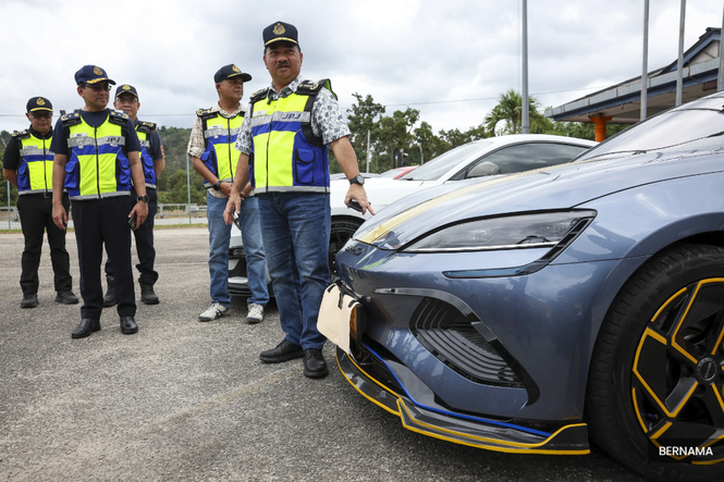 Culas bayar cukai jalan kereta mewah, JPJ sita kenderaan