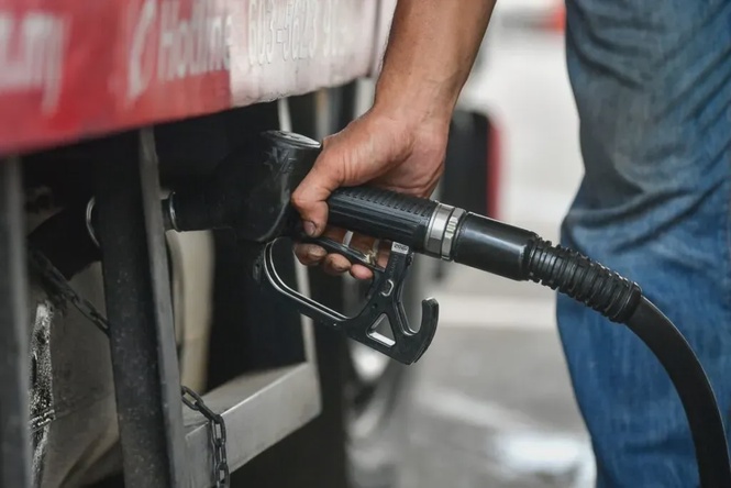 Kerajaan pertimbang turunkan cukai jalan kenderaan diesel - PM