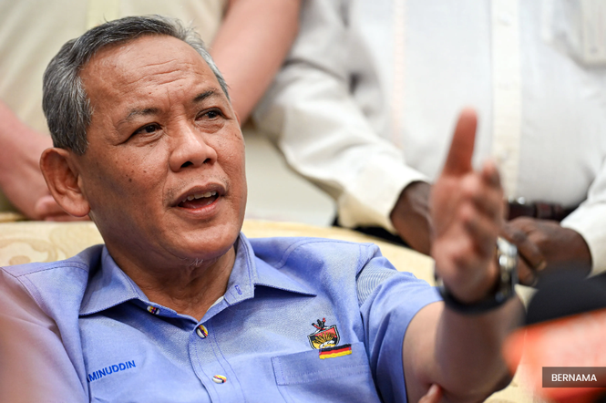 Aminuddin vows to continue governance despite minority govt