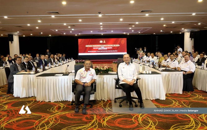 Isu banjir, sampah jadi tumpuan mesyuarat dipengerusikan Anwar