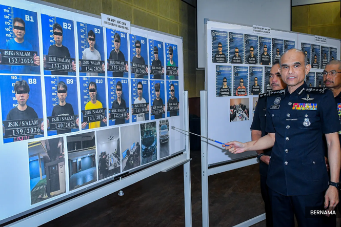 Cops arrest 43 individuals involved in scam call centre syndicates