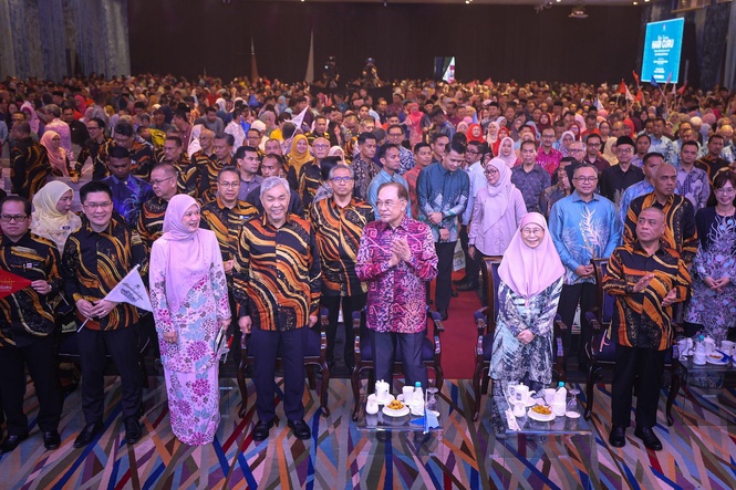 Govt may increase MOE allocation from time to time, says Anwar