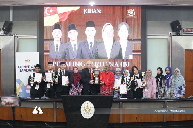 Petaling Perdana juara Debat Darul Ehsan 2026 Piala Speaker DNS
