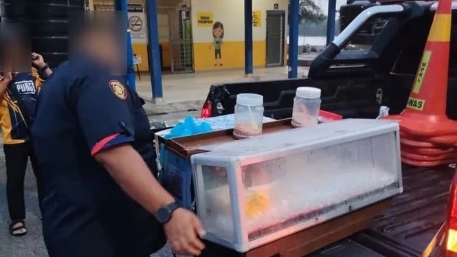 MPKL sita penjaja warga asing jual buah potong tanpa lesen di Pantai Kelanang