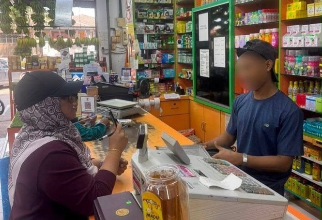 Imigresen bongkar premis warga asing guna lesen rakyat tempatan, 13 ditahan