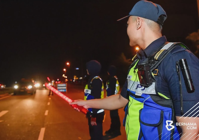 JPJ kesan majikan gaji warga asing pandu lori, bas