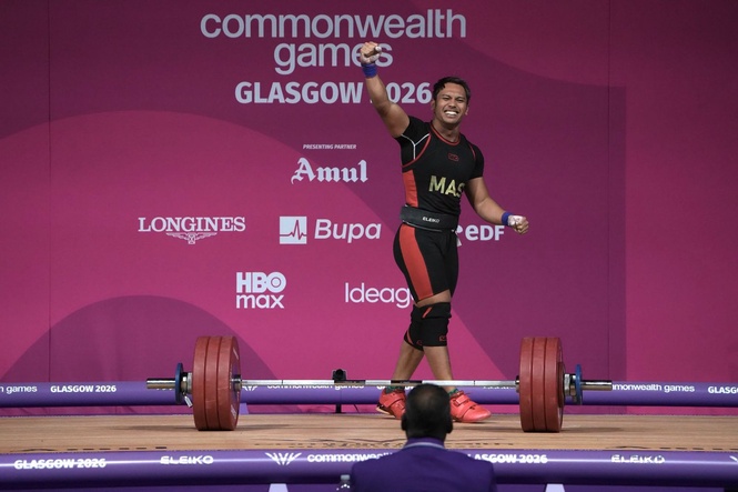 Erry emulates father’s feat to win Malaysia’s third gold