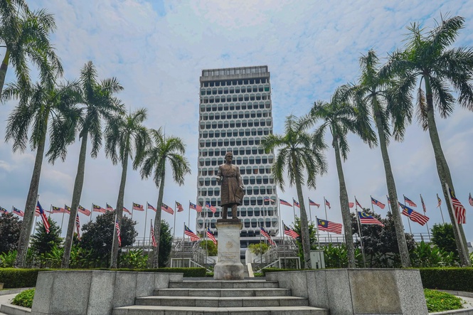 ‘Corporate mafia’, FELDA power abuse claims in Dewan Rakyat focus today