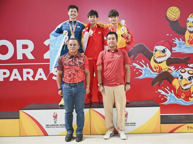 MB saksikan acara renang, sampaikan pingat SUKMA