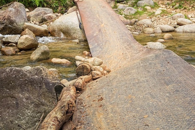 Jambatan besi uzur di Kampung Orang Asli Pertak bakal dibaik pulih