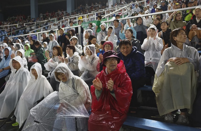 Tokyo marks record 34 straight days of rain