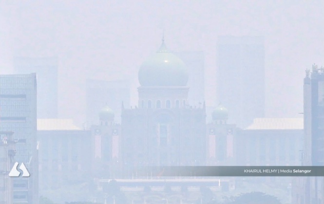 Haze grips much of Malaysia, Johan Setia hits 193