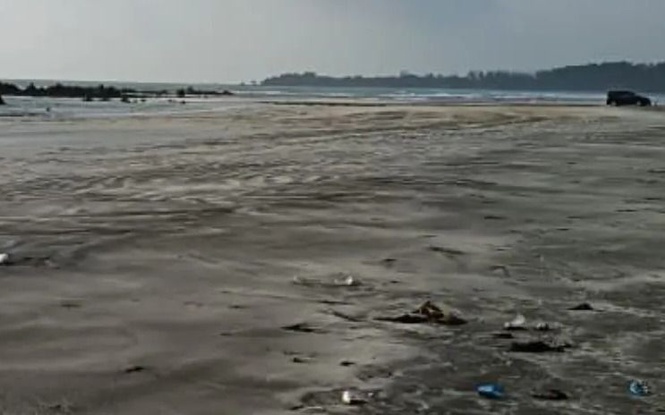 Four 16-year-olds feared drowned after swim in Johor
