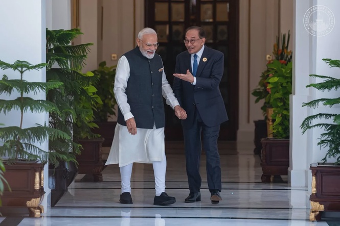 Anwar, Modi talk deeper collabs in semiconductor field