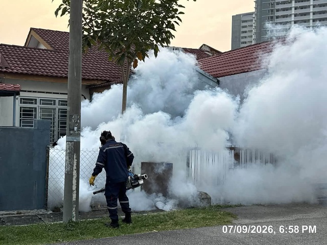 喷蚊雾控制成蚊数量防骨痛热症 雪邦市会吁民清除滋生地