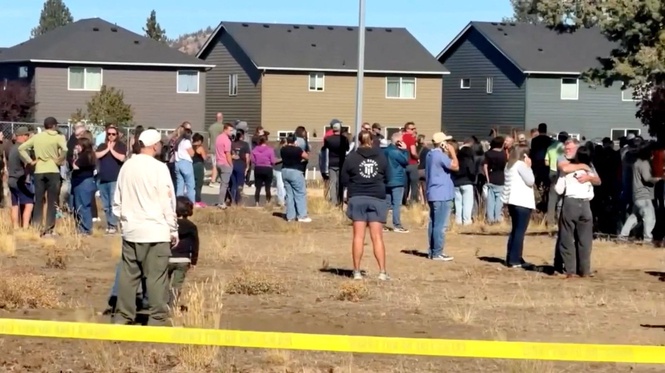 Teenage gunman kills three children, teacher at Oregon school