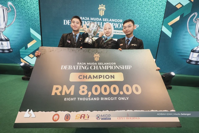 Kejohanan Debat RMS: Pelajar raih dua anugerah selepas dua tahun tersingkir
