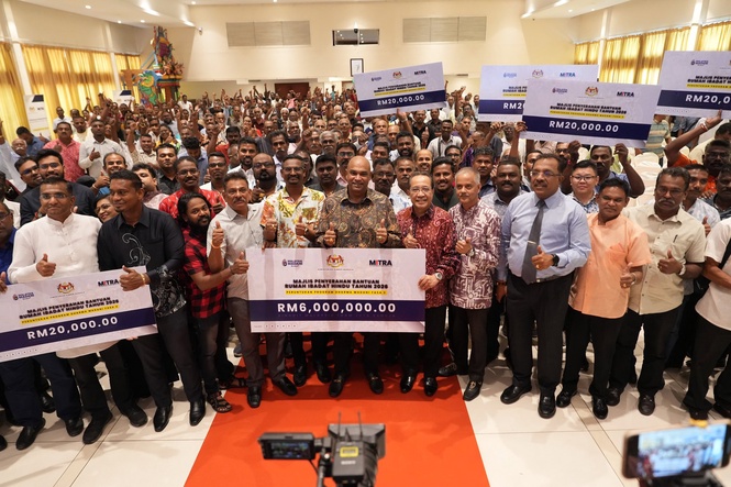 Image from: Kerajaan salur RM9.24 juta peruntukan, ratusan kuil Hindu terima manfaat -Ramanan