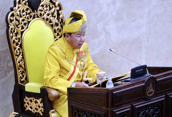 Image from: Sultan Selangor dukacita isu banjir -“Nasihat beta tidak dipeduli, ibarat curah air ke daun keladi’