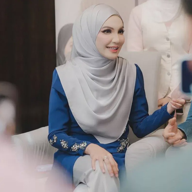 Image from: Shahida kongsi cabaran berniaga, seru usahawan jangan putus asa – “Saya bertuah suami sangat bersemangat”