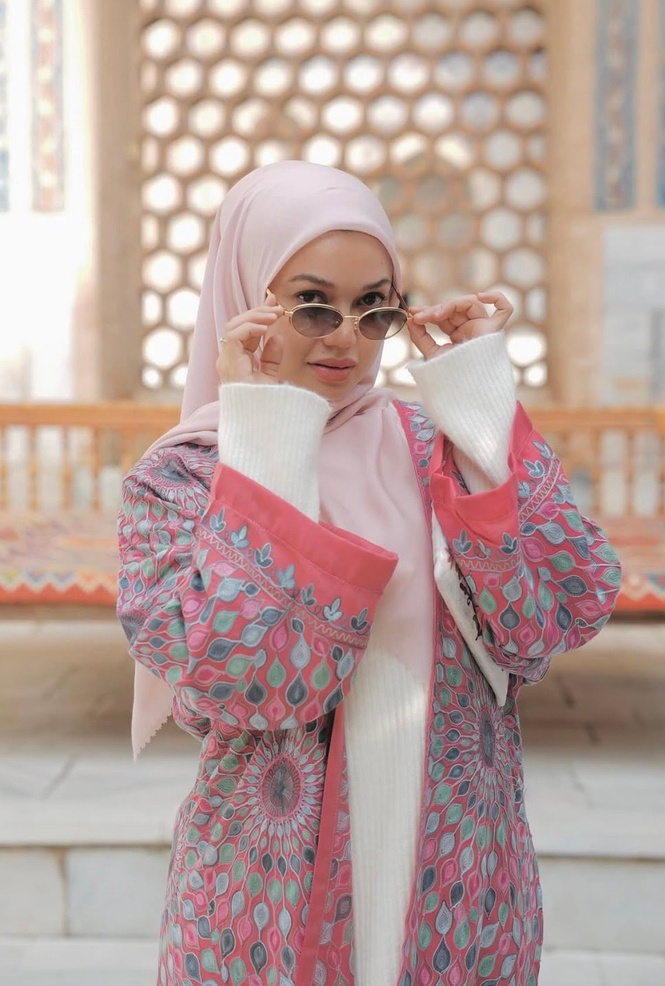 Image from: Sambut raya bersama, Puteri Sarah akui berbaik dengan bekas suami – “Masing-masing dah move on”