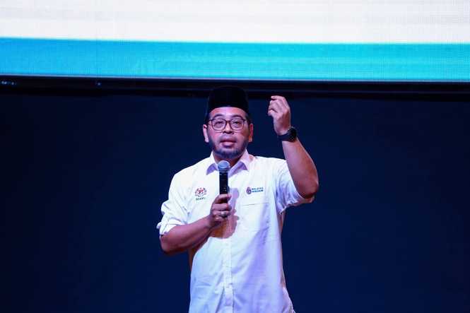 Image from: Menteri Agama gesa umat Islam jauhi hiburan melalaikan -“Hindari maksiat, banyakkan ibadat”