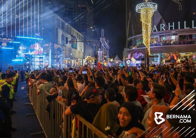 Image from: Rain Rave 2026: Buang sampah? Tahniah! Kompaun RM2,000, khidmat masyarakat 12 jam menanti – Kor Ming
