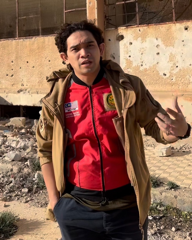 Image from: Nadzmi Adhwa persoal adab Wak Doyok – “Kenapa sampai boleh hodohkan orang sesuka hati?”