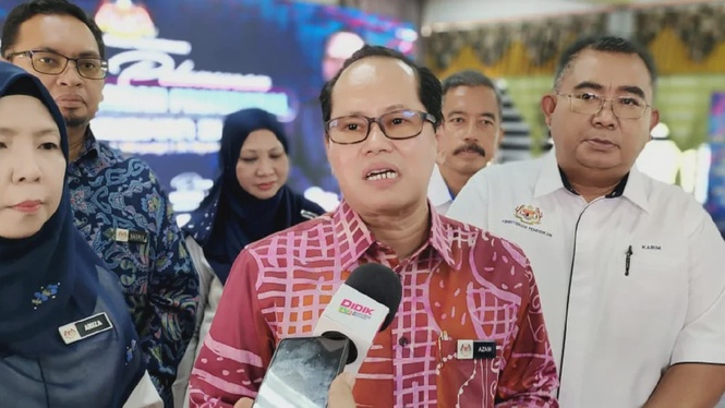 Image from: KPM peruntukkan RM169 juta, murid sekolah bakal terima peranti pintar