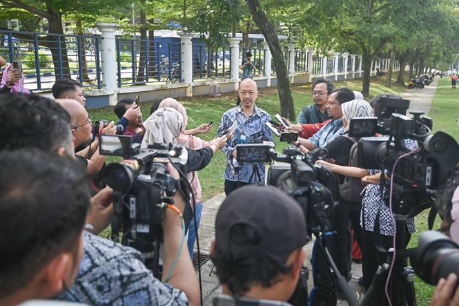 Image from: Lapor polis dakwa difitnah, KP J-KOM terus bersemuka dengan Albert Tei, ajak berdebat