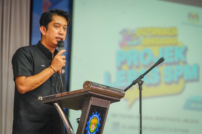 Image from: Tak mahu pelajar tercicir! Adam Adli perkasa akses maklumat pendidikan tinggi lepas SPM
