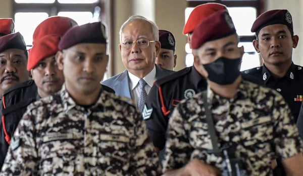 Image from: BN menang besar PRN Johor: ‘PH tak mungkin bohong, jadi Najib bebas tak hari ini? Pukul berapa?’