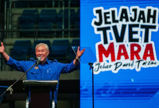 Image from: Zahid yakin gelombang pengundi Cina kali ini berpihak kepada BN