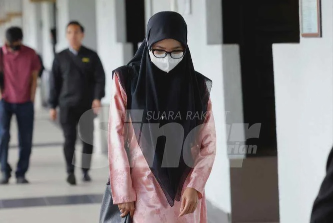 Image from: Buat tuntutan palsu insentif PERKESO? Pelakon wanita & tiga individu didakwa, mengaku tak salah