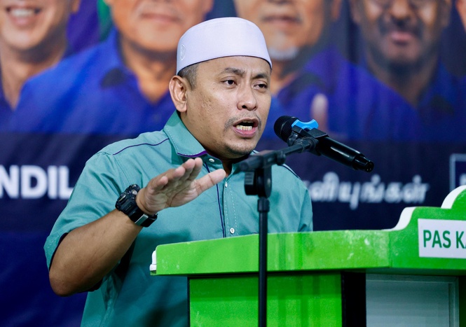 Image from: Fadhli Shaari jawab isu jual tongkat, ungkit gambar pemimpin PH RM500K – “Berduyun ceplos memberi komen”