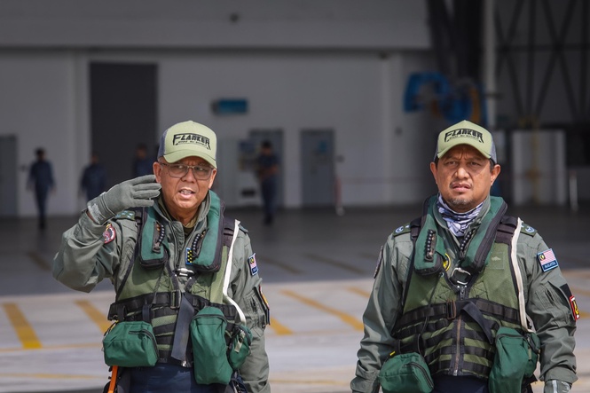 Image from: Luar biasa! KSU Pertahanan rasai kehebatan Su-30MKM, kekal aset penting pertahanan udara negara
