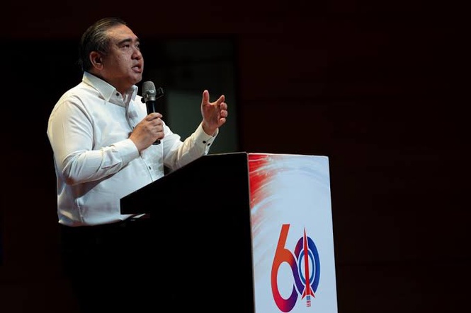 Image from: Kalah PRN, Anthony Loke tetap teruskan Pusat Khidmat Chennah guna duit sendiri