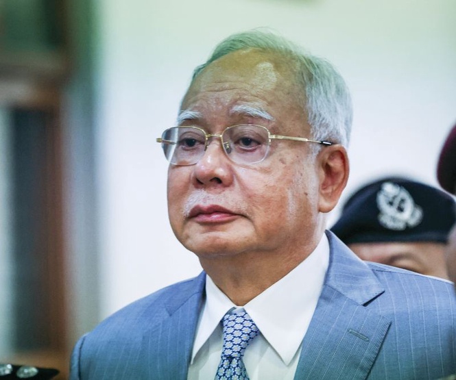 Image from: Najib jalani baki tahanan di rumah! Agong perkenaan pengampunan bersyarat