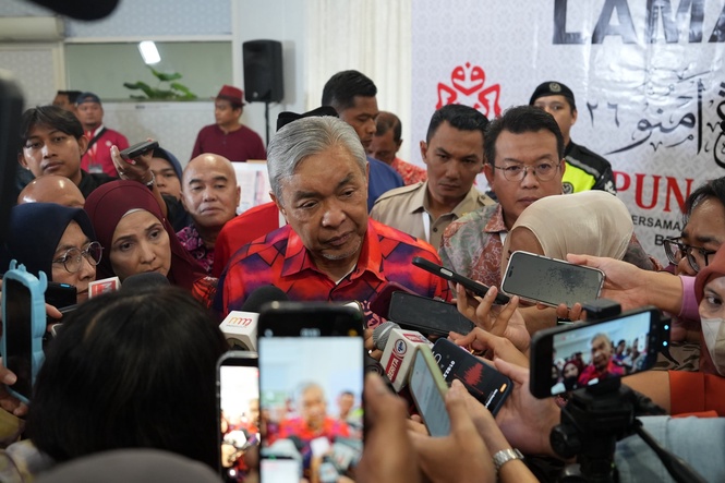 Image from: “Saya tiada ketika itu” – Zahid serah kepada pihak terlibat jelaskan isu Surat Cara Proklamasi!