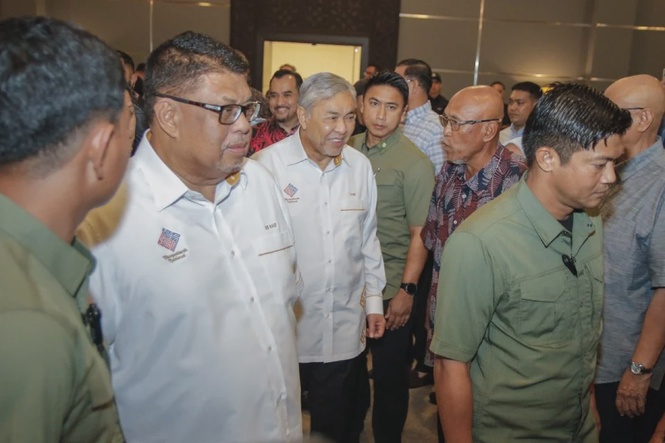 Image from: Janganlah label derhaka & biadab! Tugas kepimpinan utama adalah menjernihkan kekusutan – Zahid