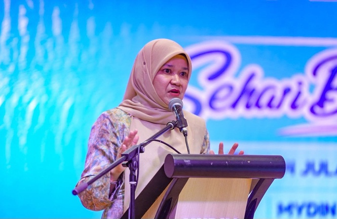 Image from: Lebih RM800 setiap semester, pelajar Tingkatan Enam bakal terima elaun RM2,500 -Fadhlina