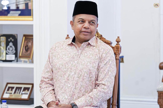 Image from: Pernah disiasat SPRM, Ayob Khan dedah setiap pergerakan diekori selama seminggu!