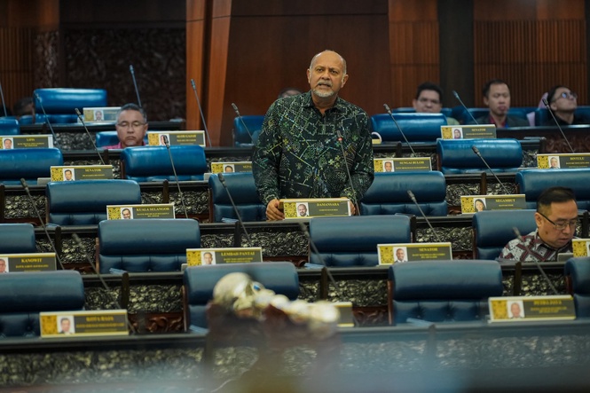Image from: Bukan semua tak boleh guna! Larangan Waze hanya untuk penjawat awam -Gobind Singh