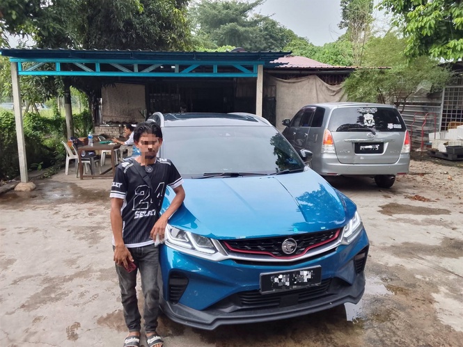 Image from: Bergaya pandu Proton X50! Lelaki Rohingya ‘kantoi’ tiada lesen