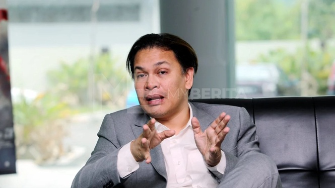 Artis jangan jadi ‘Pak Turut’ - Norman KRU