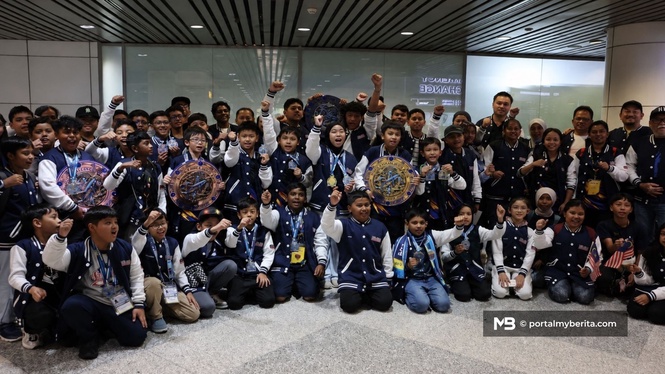 Robotik cilik negara ‘sapu’ lima pingat di Beijing