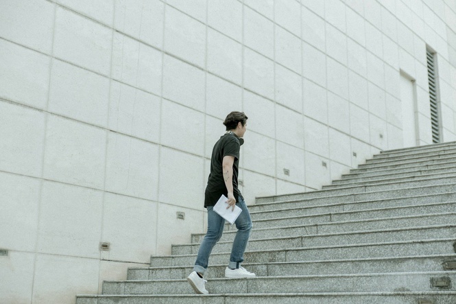 Large Study Links Stair Climbing to Lower Heart Disease Death Risk